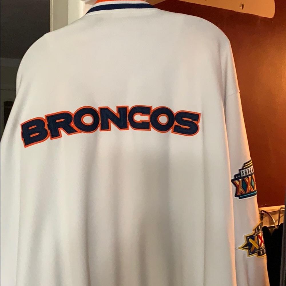 Jacket - Picture 1 of 3